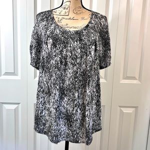 Black & White Women’s Blouse